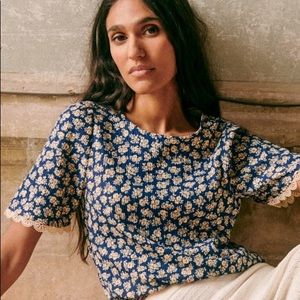 Sezane Clea T shirt Spring 2023 - Size Small blue floral print